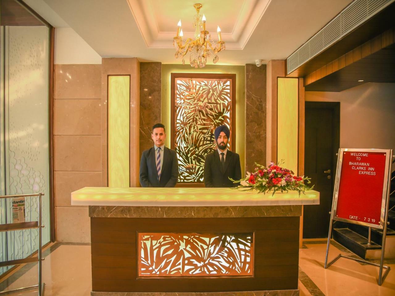 Bharawan Clarks Inn Express Amritsar Ngoại thất bức ảnh
