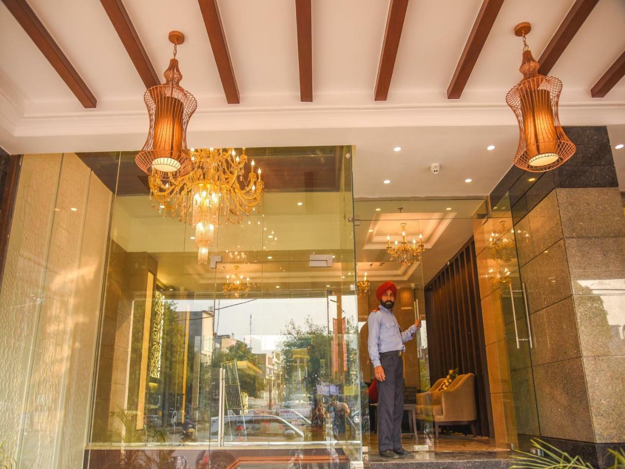 Bharawan Clarks Inn Express Amritsar Ngoại thất bức ảnh