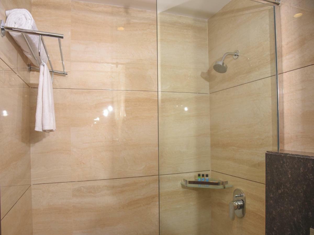 Bharawan Clarks Inn Express Amritsar Ngoại thất bức ảnh